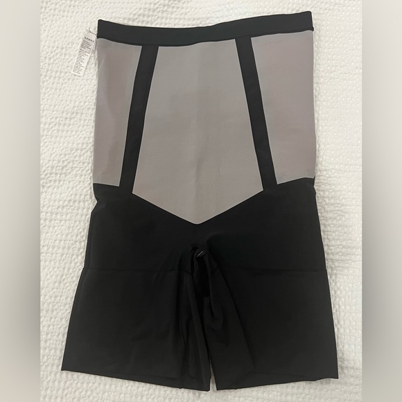 Spanx OnCore High Waist Mid Thigh Short XL Black - Picture 11 of 12